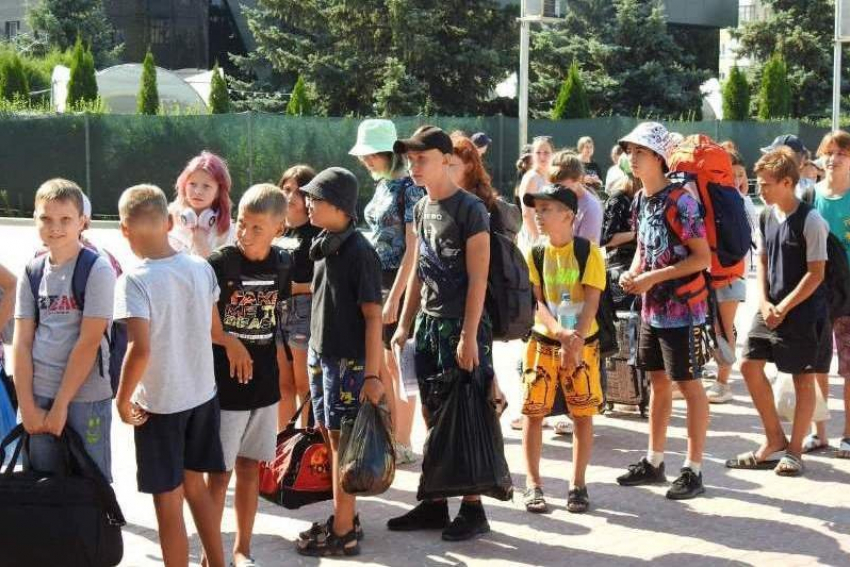 Администрация Камышина 9 августа завезла четвертую смену в детский оздоровительный лагерь «Солнечный"