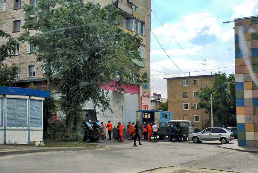 В Камышине в понедельник 17 июля энергетики продолжат отключать свет горожанам: адреса