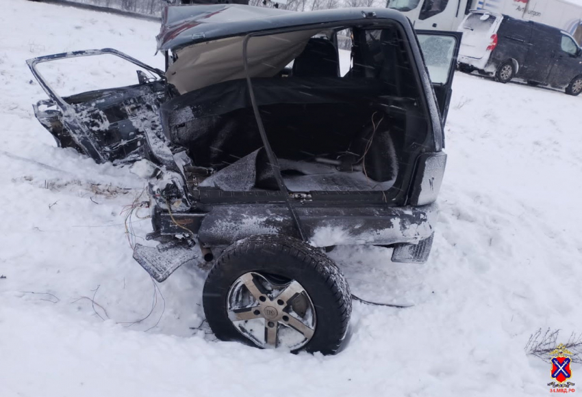 Зимняя московская трасса и роковой удар сегодня, 13 февраля, в одно мгновение забрали жизнь 18-летнего парня в Волгоградской области (ВИДЕО)