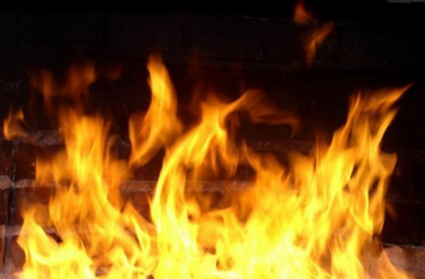 В селе Щербаковка Камышинского района заживо сгорел 62-летний мужчина