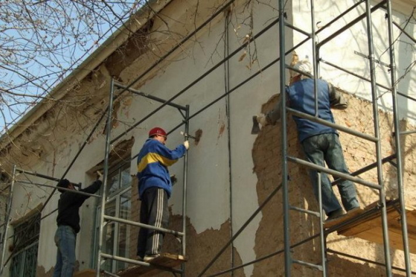 В текущем году в Камышине планируется капитально отремонтировать 21 дом и заменить 5 лифтов