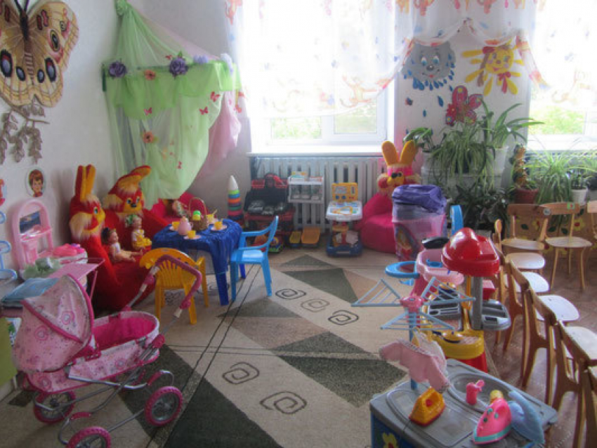 В детсадах города Петров Вал Камышинского района родителям предлагают забирать малышей домой из-за холода