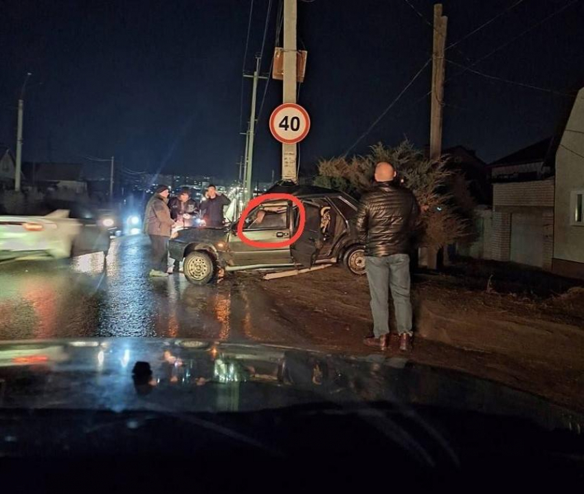  В Камышине в соцсетях, не проверяя информации, взбудоражили пользователей фейком о несуществующем иске к мэрии Станислава Зинченко из-за знака на дамбе