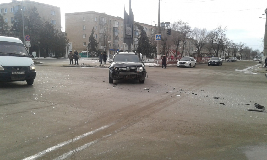 Камышане обсуждают в соцсетях только что произошедшую аварию на улице Ленина