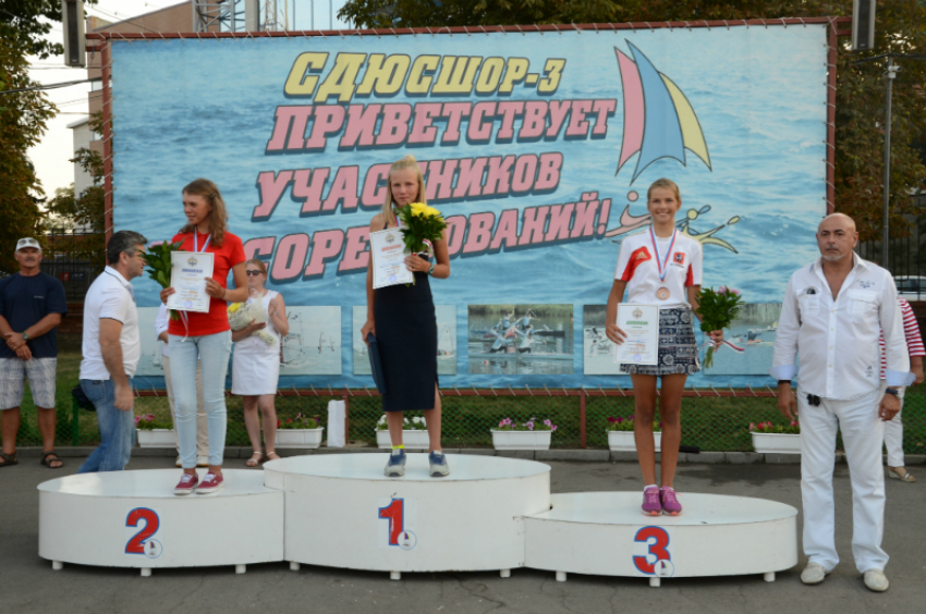 Камышанка Ангелина Ломакина выиграла первенство России по парусному спорту в Таганроге