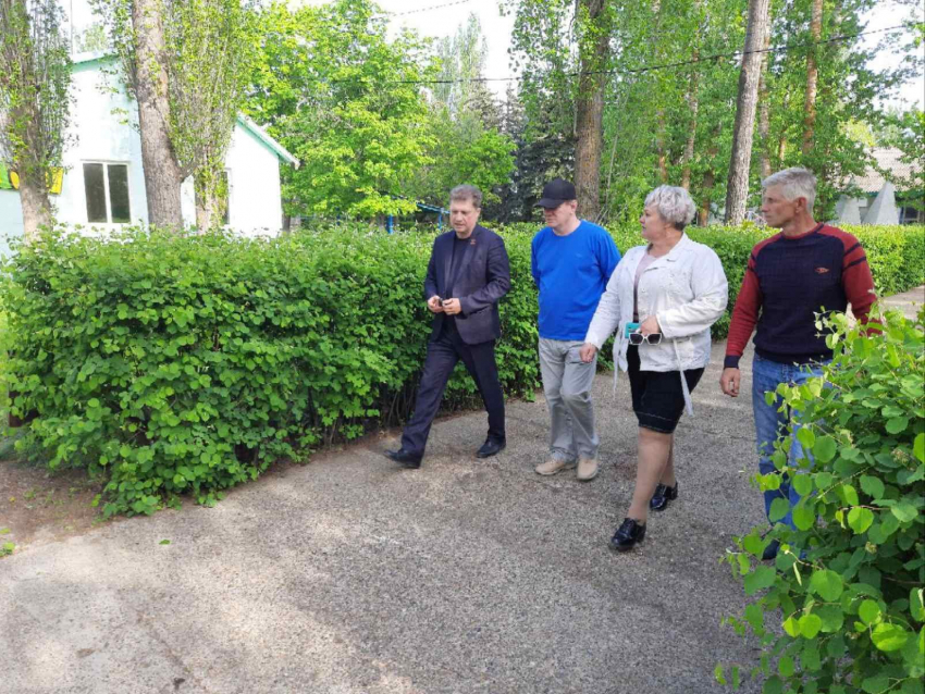 Глава Камышина Станислав Зинченко проверил, можно ли везти детей в первую смену в лагерь «Солнечный"