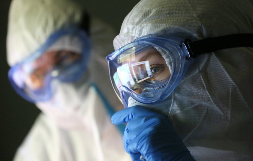 Коронавирус в Волгоградской области 8 ноября отправил на больничные еще 222 зараженных и убил двух пациентов