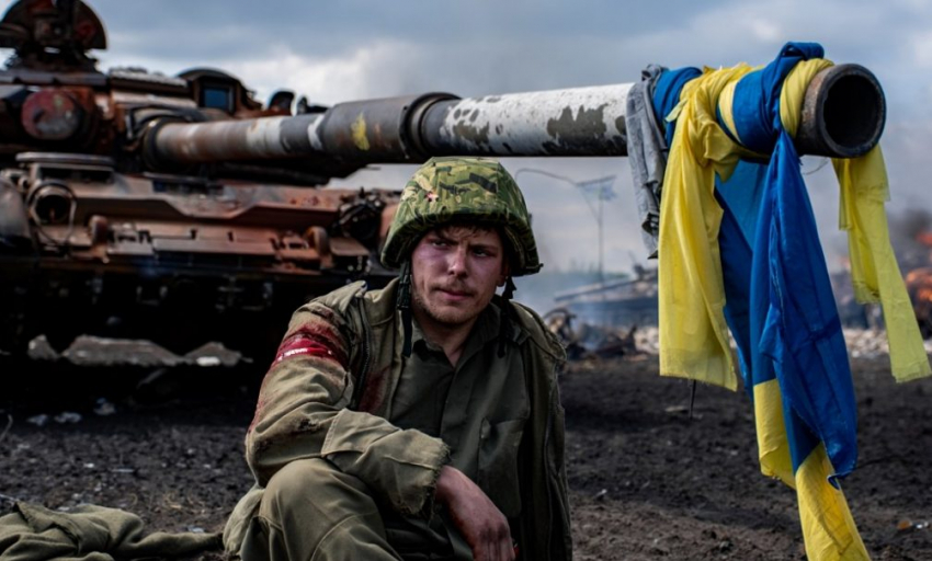 «Погибнут 50 тысяч»: американский разведчик заявил о тотальном крахе ВСУ на Донбассе