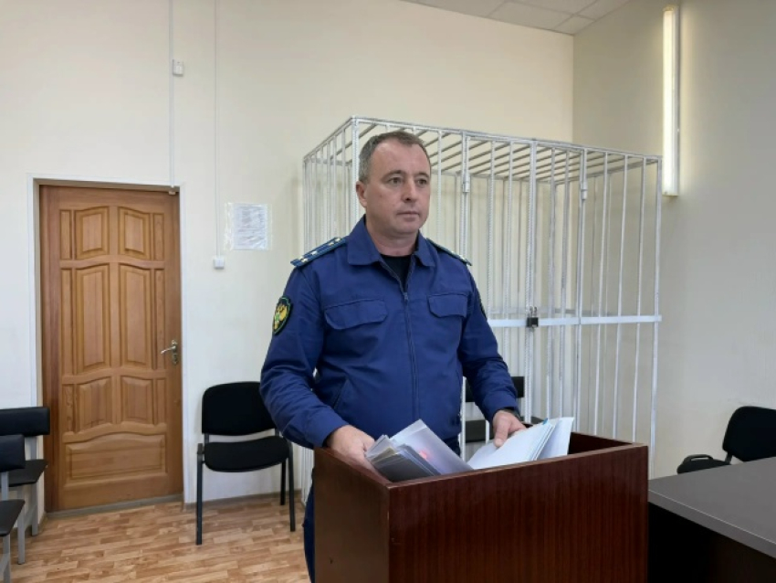 Как в администрации Николаевского района, что напротив Камышина через Волгу, начальница казенного учреждения «увела» из бюджета 6 миллионов