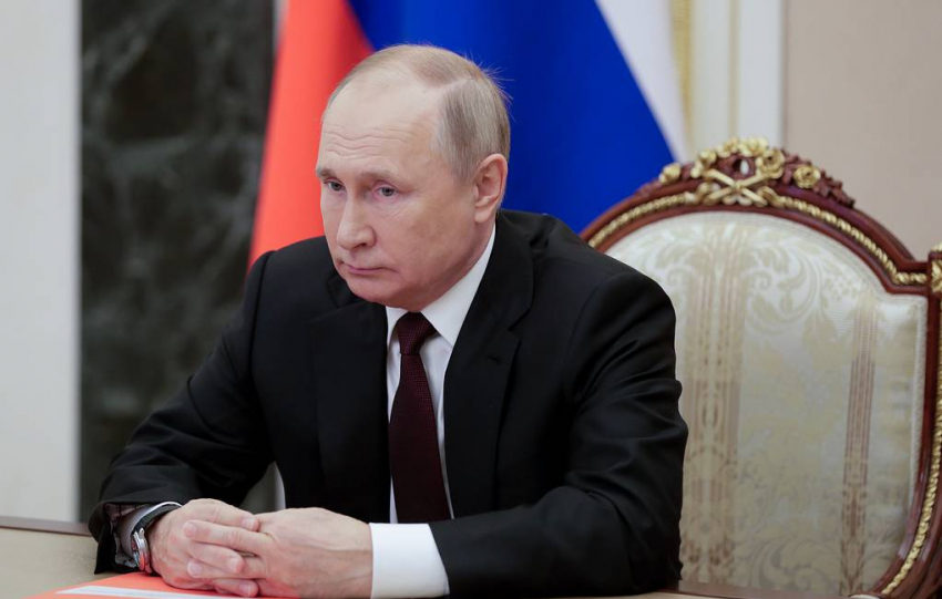Владимир Путин по совету врачей ревакцинировался от коронавируса «Спутником Лайт»