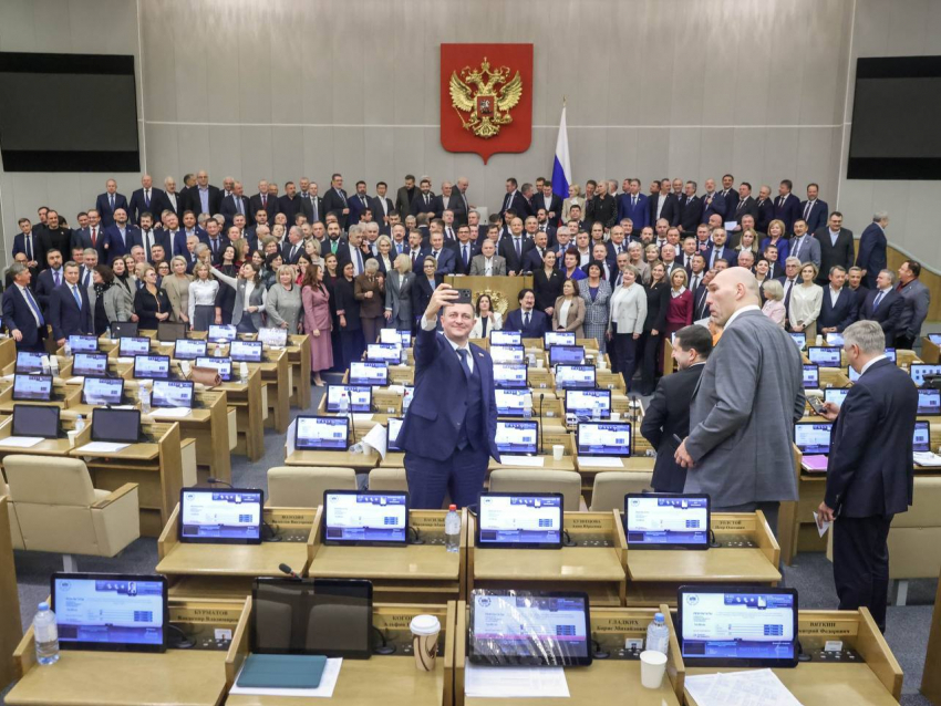 В Волгограде стартовало электронное голосование на праймериз «Единой России», в округе камышан среди борцов за мандат Госдумы - «аншлаг"