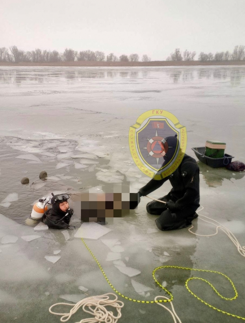 Тело утонувшего в Волгоградской области рыбака передали полиции 