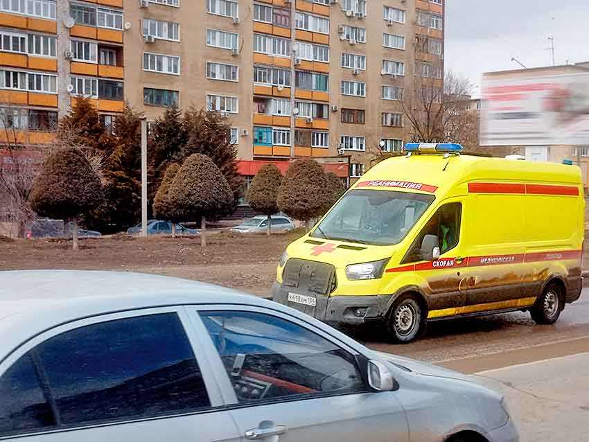 В Камышине приятели собрались выпить, а закончились посиделки для одного - хирургическим отделением, для второго - уголовным делом