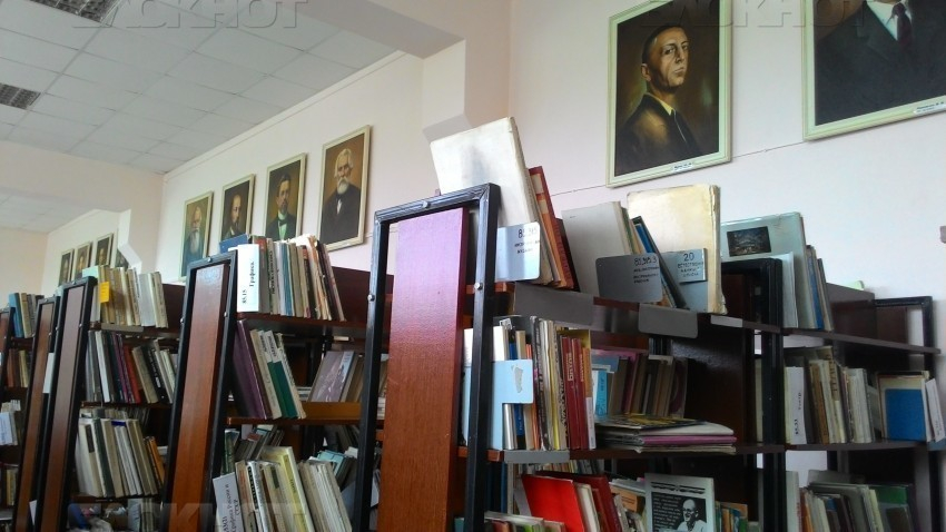 Библиотеки Камышина в этом году не купили ни одной новой книги, но продолжают «гнать» сногсшибательную статистику по читателям