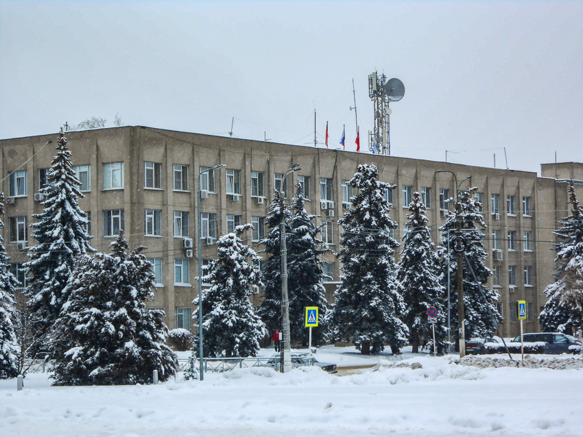 В Камышине коммунальщики продолжат отключать свет в многоквартирных домах