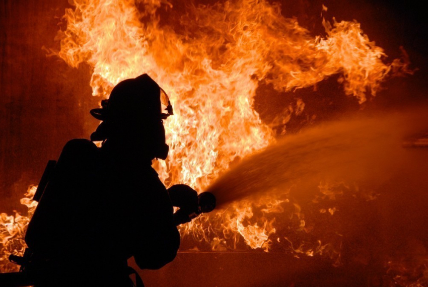 Заживо сгорела в собственной квартире 45-летняя жительница Жирновска