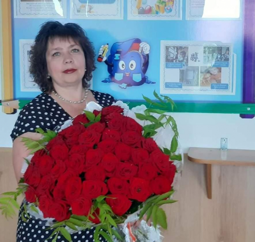 Обладатель президентской премии, камышинский педагог Алевтина Толкунова учит ребят в том кабинете, где работала ее мама