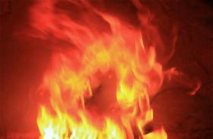 В Камышине на автостоянке сгорела «Газель"