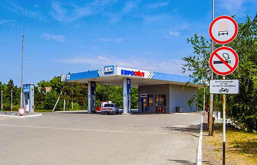 Общественники признаются, что не могут привыкнуть к ценам на бензин