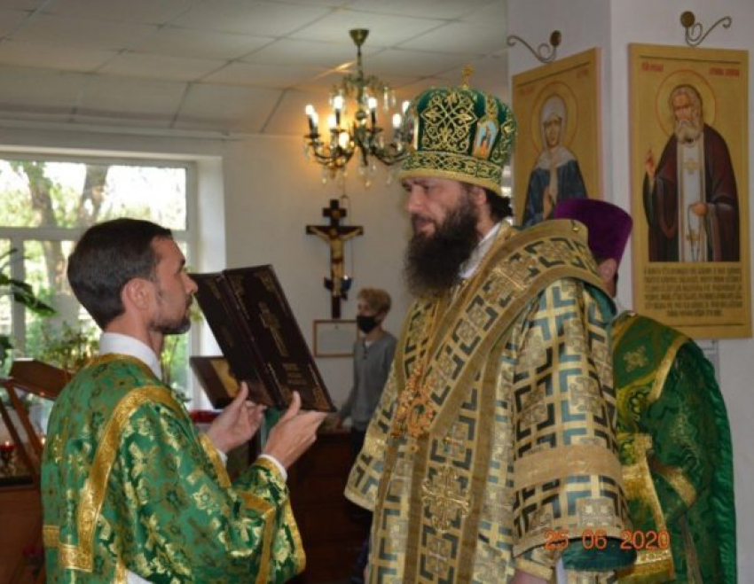 Первая архиерейская служба прошла в городе Петров Вал Камышинского района
