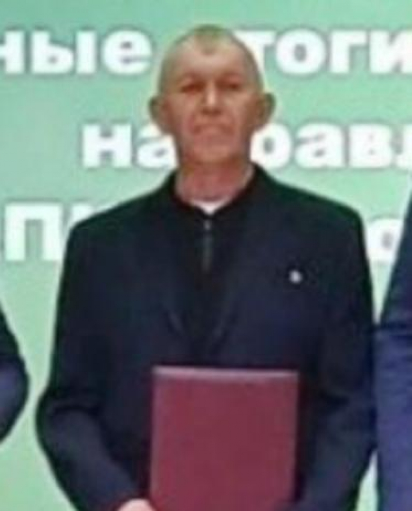 Правительство России отметило двух трактористов и экономиста из Камышинского района