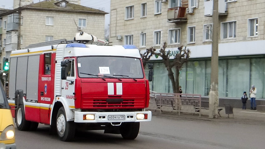 В Камышине вспыхнул гараж