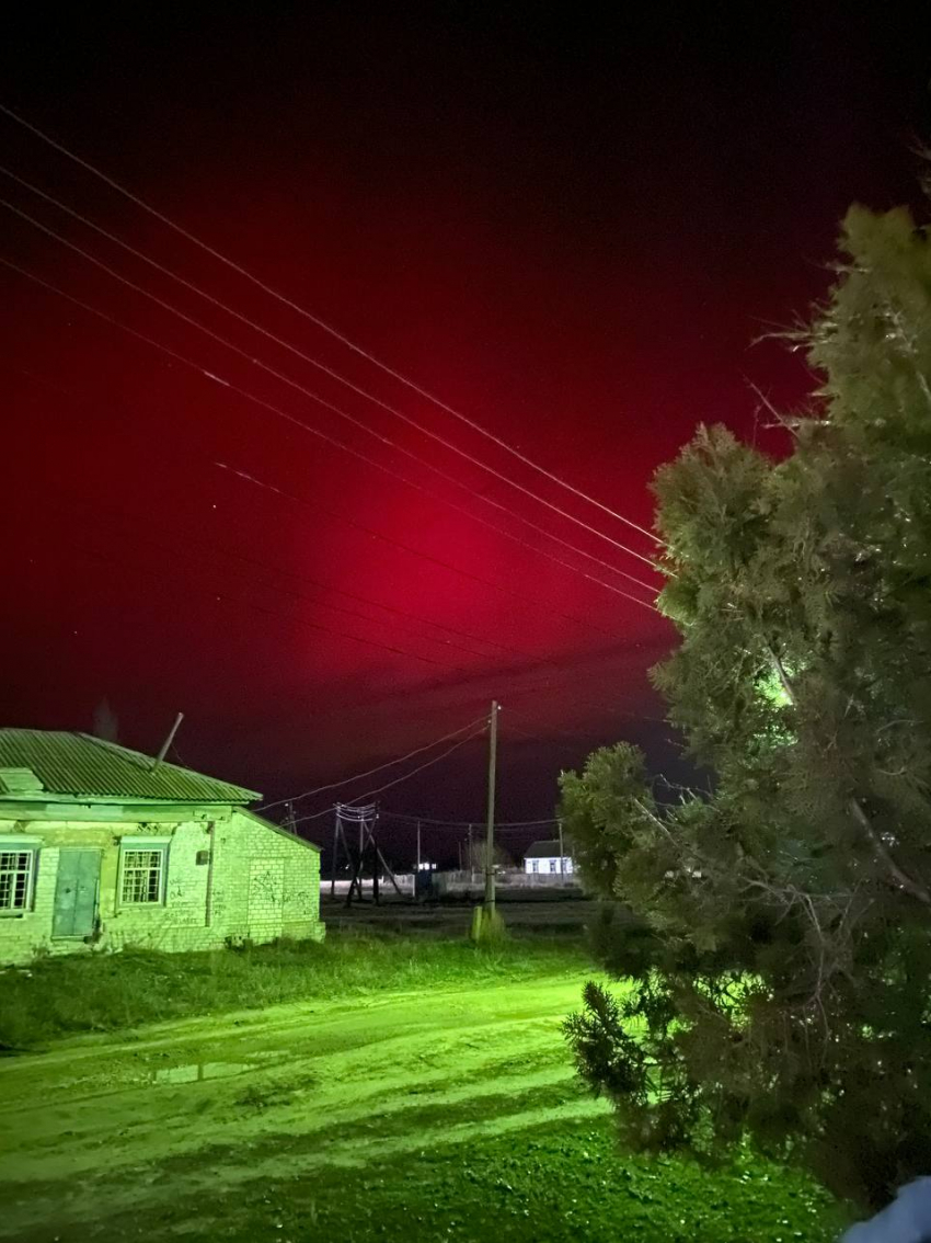 Что стало причиной кроваво-красного свечения в небе над Волгоградской областью