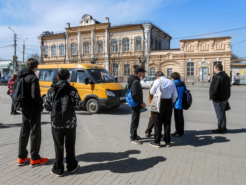 В городах и селах Волгоградской области пользователи массово жалуются на сбой в Max 30 марта 