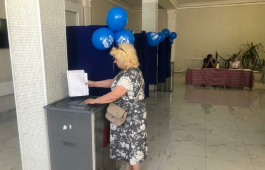 Спящие по выходным камышинские административные сайты проснулись, чтобы доложить: предварительное голосование в партии власти идет «зашибись!"