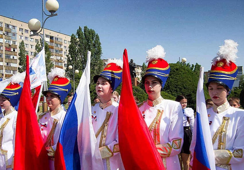 Посоветовала бы «акцентным» участницам городских шоу проконсультироваться со стилистом по поводу макияжа, - камышанка