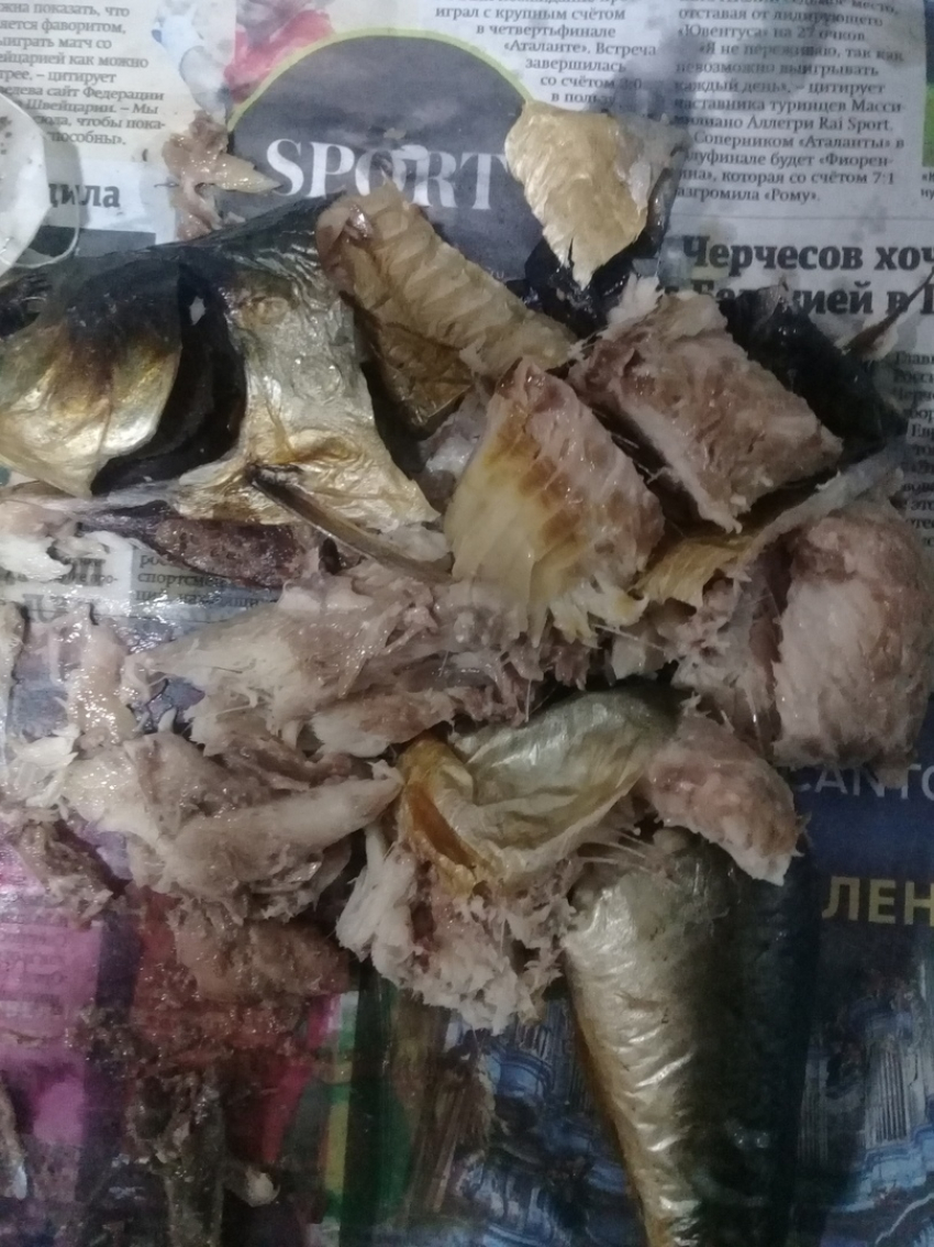 Разложившуюся селедку купил камышанин в небольшом магазине на улице Пролетарской
