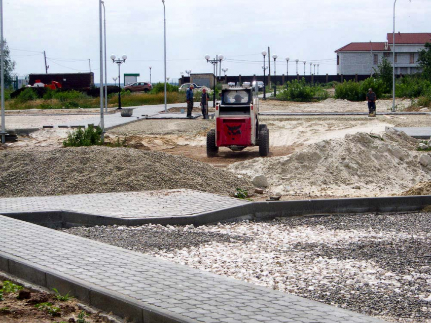 Пресс-служба губернатора пишет, что на реконструкции набережной в Камышине остается последний рывок