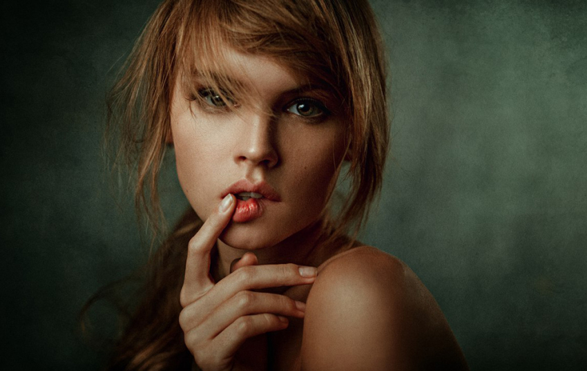 В глухом камышинском селе 26-летний кавалер  вовлек в продолжительный интим малолетнюю красавицу-школьницу