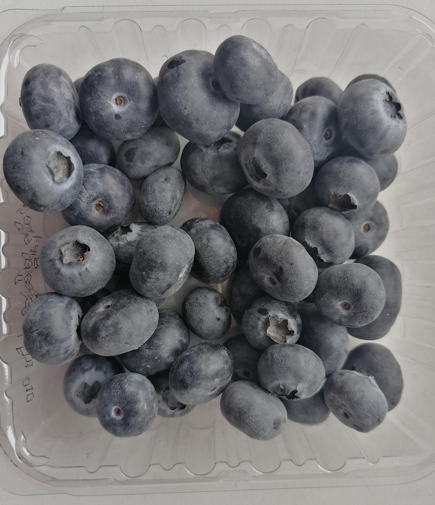 В камышинских магазинах появилась голубика из Перу по 2000 рублей