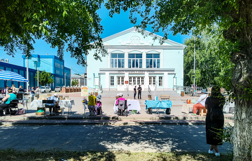 В Камышине экс-директор колледжа возглавил кинотеатр