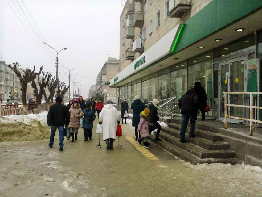 Полиция предупреждает, что мошенники «охотятся» за деньгами пенсионеров путем массовых обзвонов