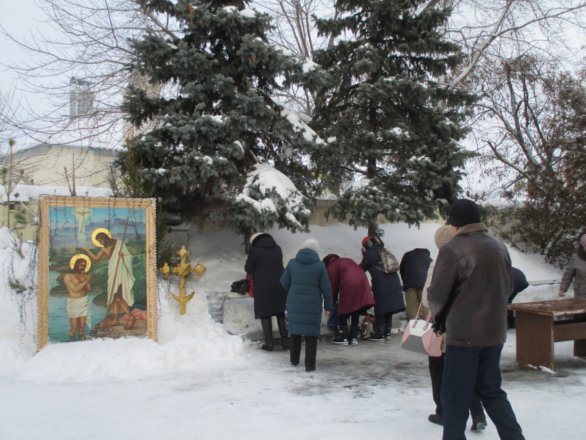 Когда камышанам можно набрать святую воду на Крещение