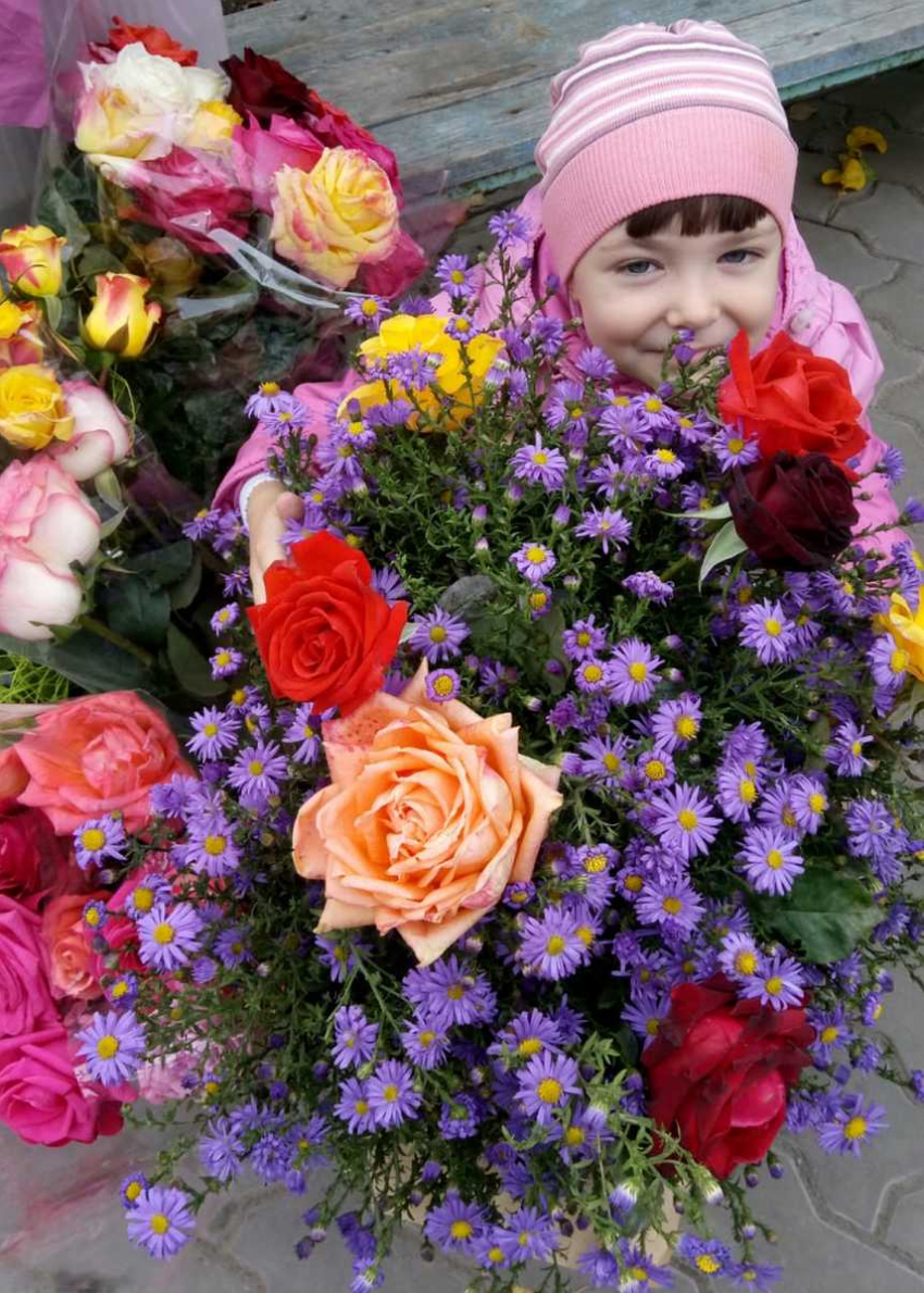 Конкурс «Блокнота Камышина» «Детки - конфетки»: «Цветов много не бывает»