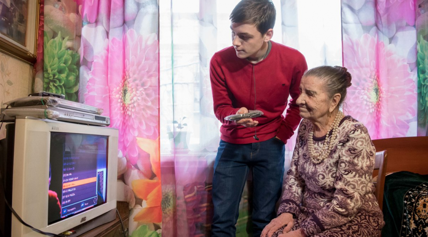В Камышинском технологическом институте формируется волонтерский отряд для помощи пенсионерам в подключении цифрового телевидения