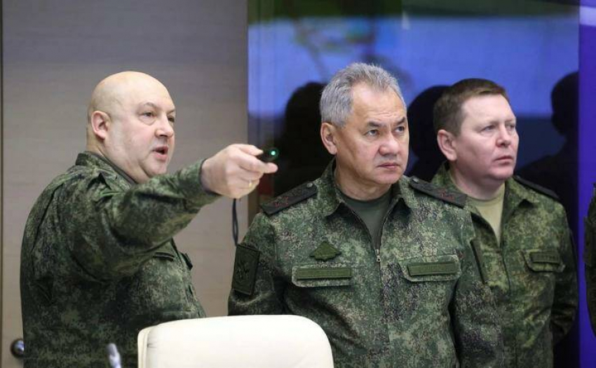 Министр обороны Сергей Шойгу предложил поэтапно перейти к призыву в армию с 21 года до 30 лет
