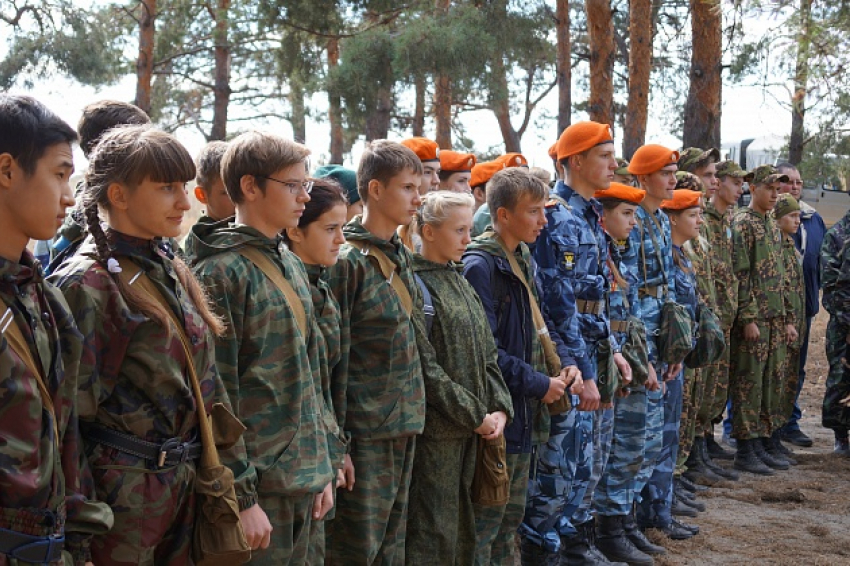 Воспитанники военно-патриотического клуба Камышина соревнуются на Кубок губернатора Волгоградской области