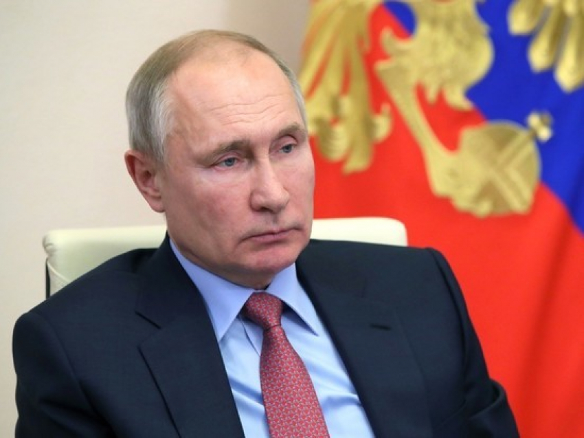 Путин подал элитам яркий сигнал законом о возрасте чиновников