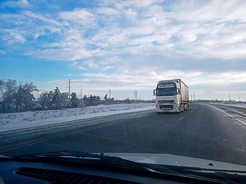 На трассе между Камышином и Волгоградом 29-летний «ас автостопа» обокрал добросердечного дальнобойщика