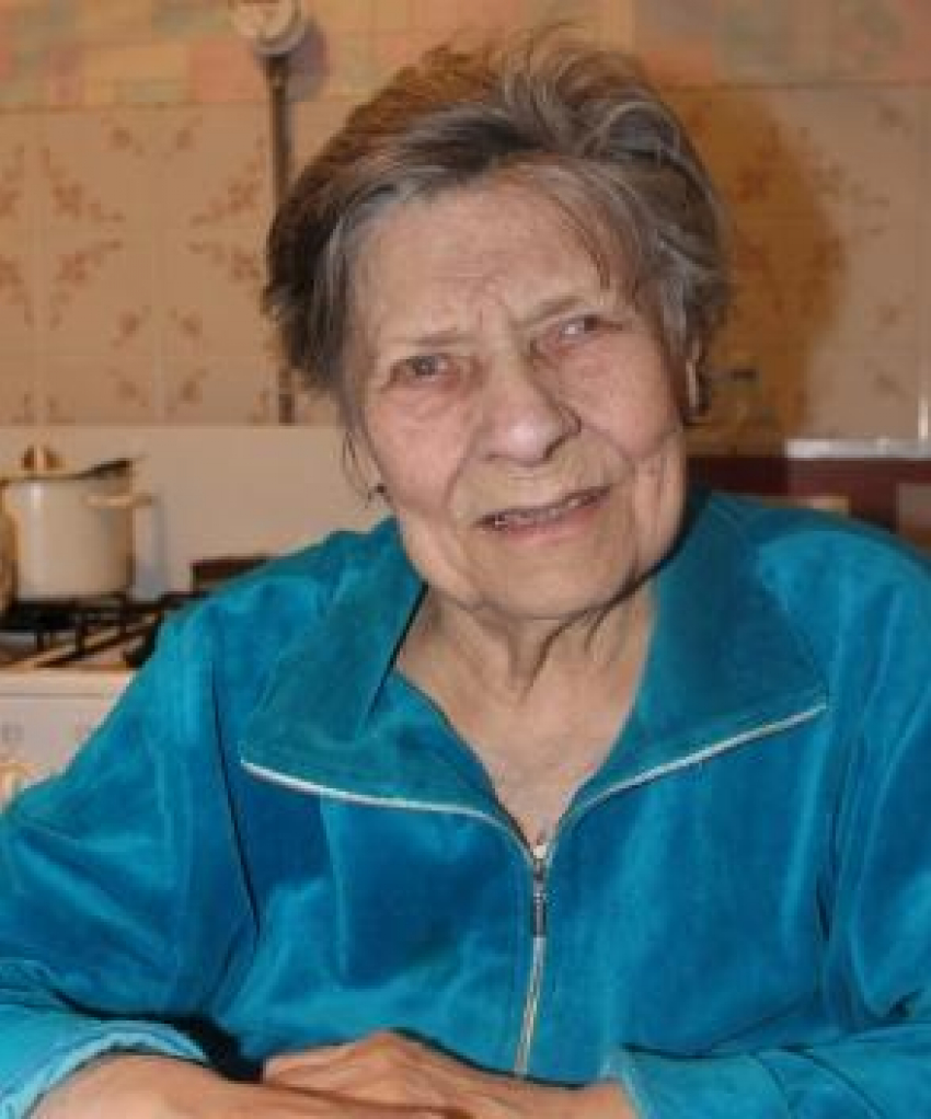 В Камышине известная поэтесса Анна Тарасова отмечает 91-й день рождения