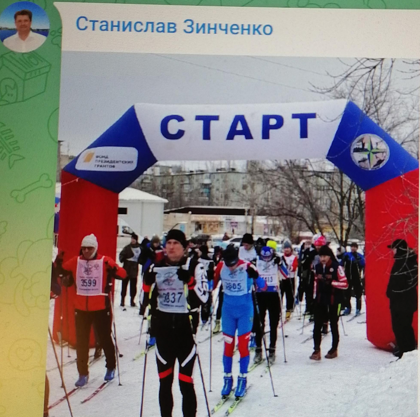 Глава Камышина Станислав Зинченко примерил на себя роль репортера на «Камышинской лыжне"