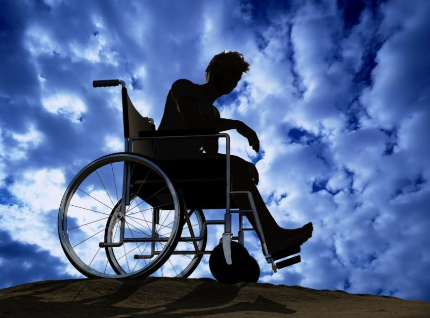 Мучения инвалидов-колясочников в Камышине сняли на видео, - портал «Высота 102"