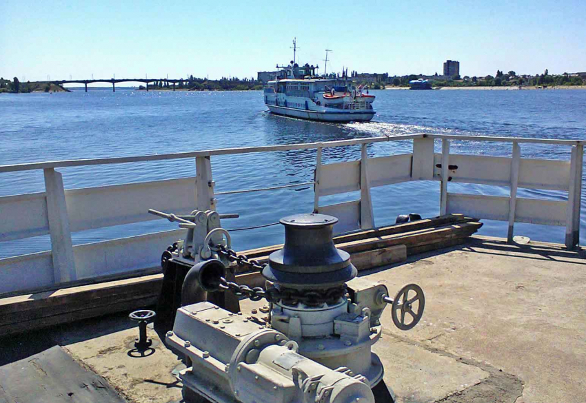 Камышанам дали надежду, что в 2026 году их «из дома» цивилизованно доставят через Волгу и обратно