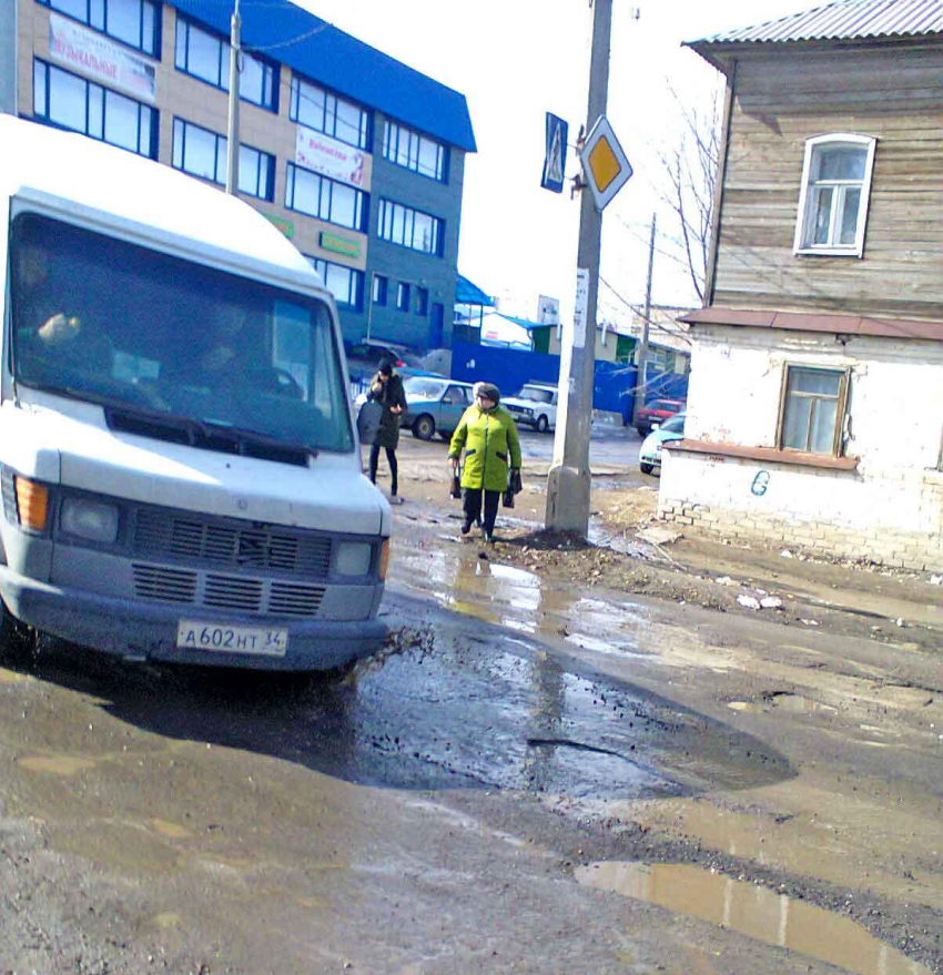 Администрация Камышина перекрывает на два дня улицу Калинина для ремонта