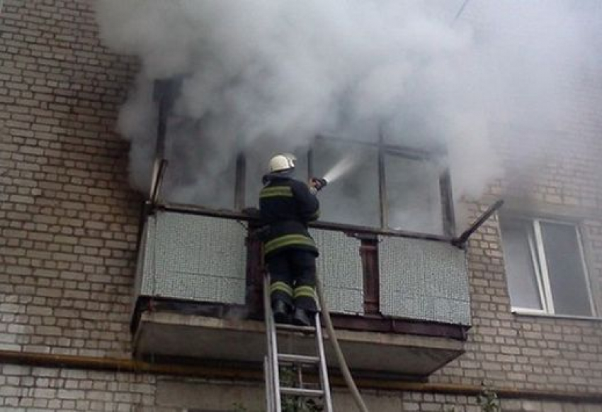 Пожар в пятиэтажке города Камышина по вине неизвестного лица