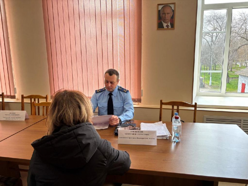 С какими вопросами пришли камышане на прием к заместителю прокурора Волгоградской области?